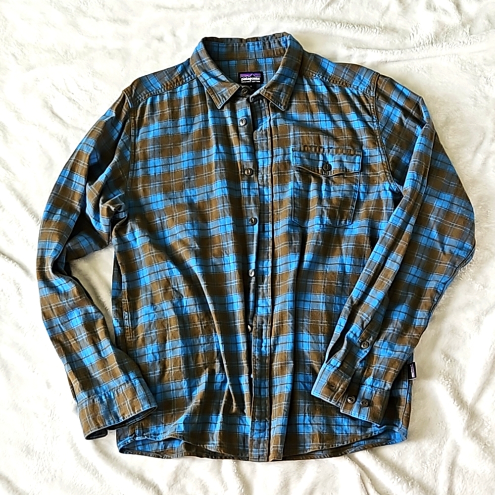 Patagonia button down shirt brown/blue size M